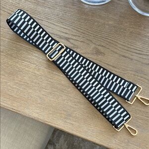 Crossbody purse strap